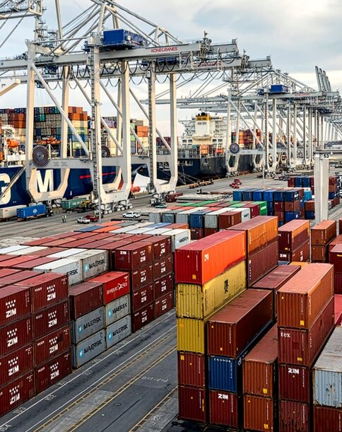 Understanding Port Storage Fees and How to Avoid Them 